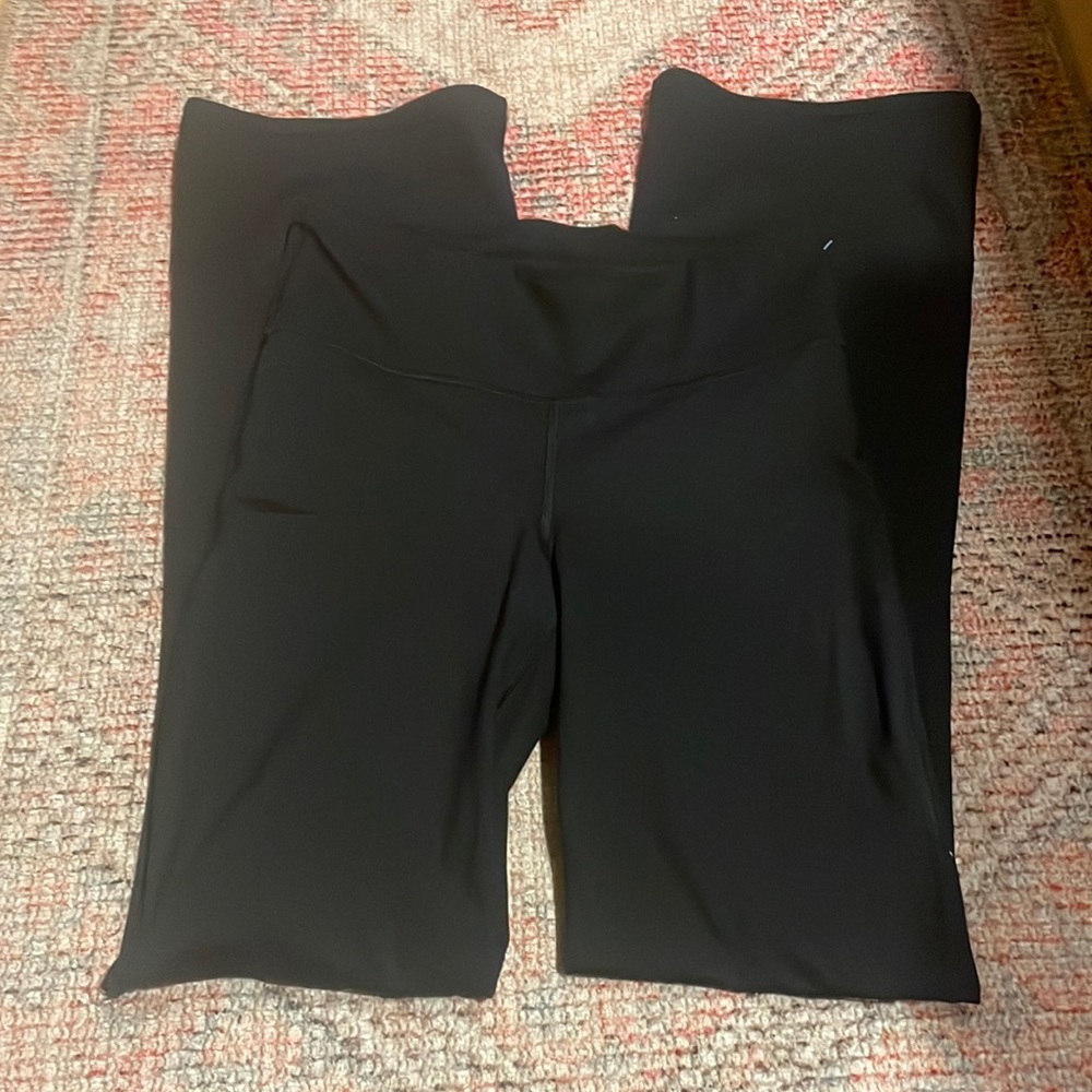 COPY - Gap fit flare leggings NWOT small
